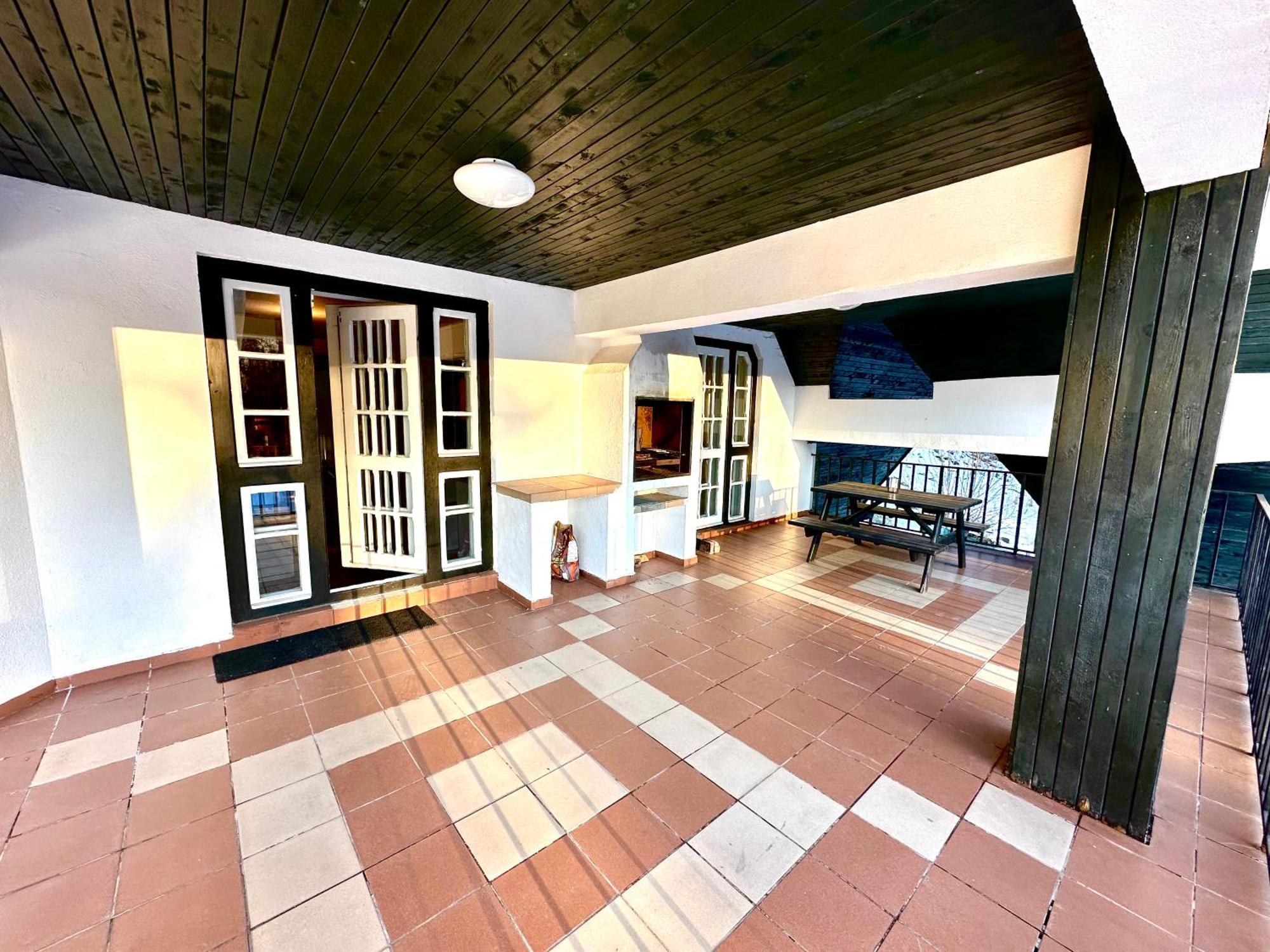 Pine Peak Apartments Predeál Kültér fotó