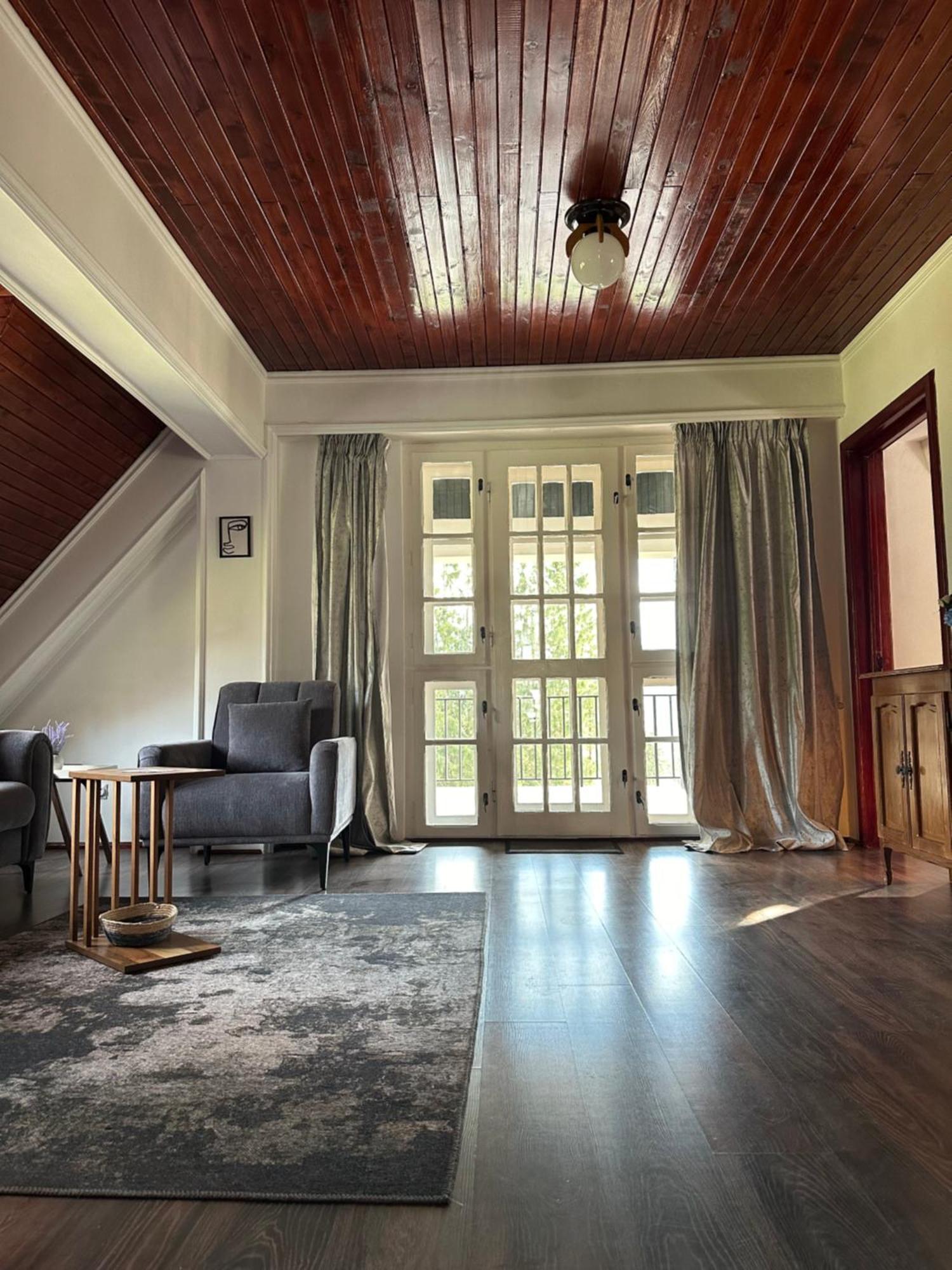 Pine Peak Apartments Predeál Kültér fotó