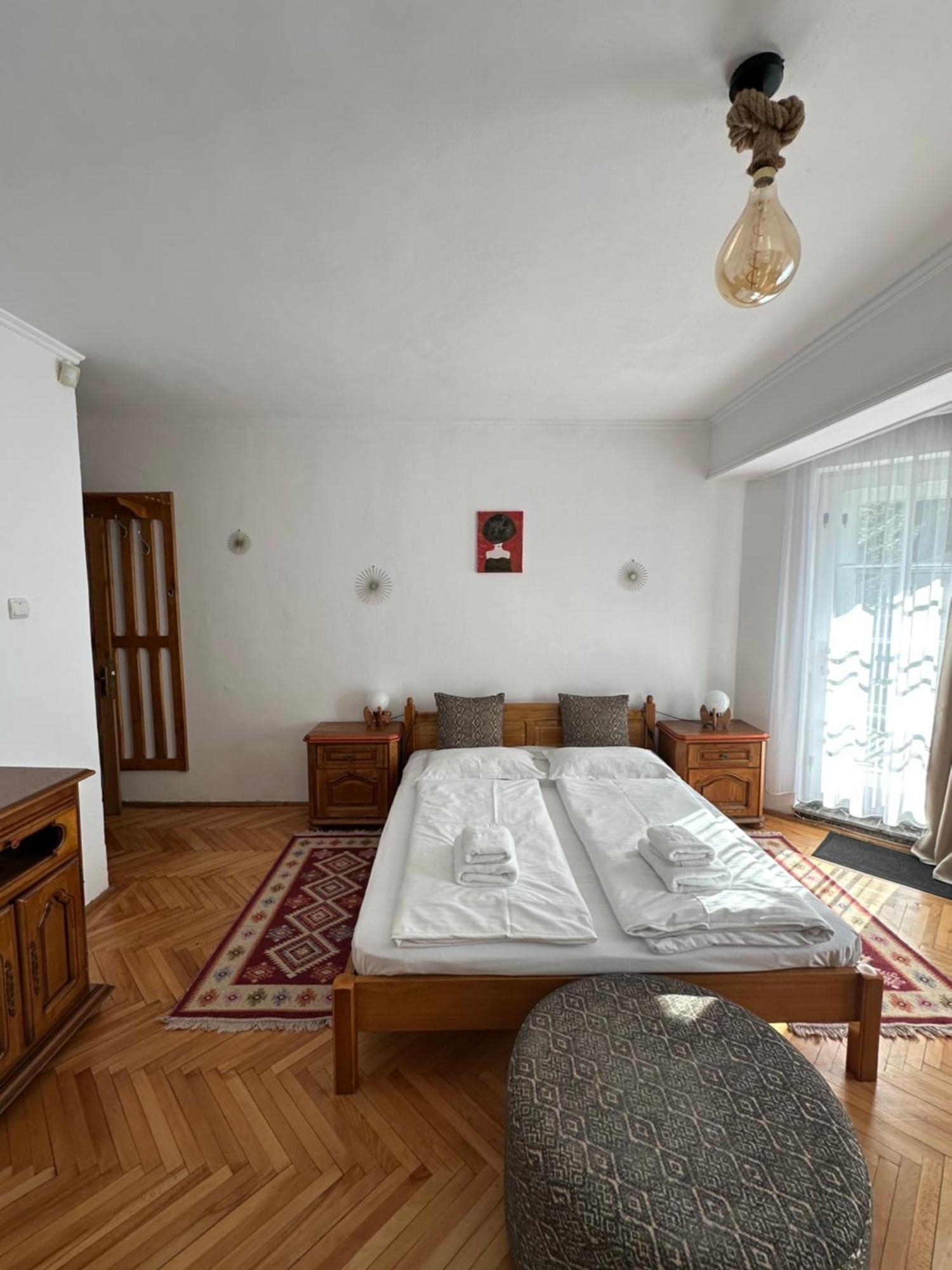 Pine Peak Apartments Predeál Kültér fotó