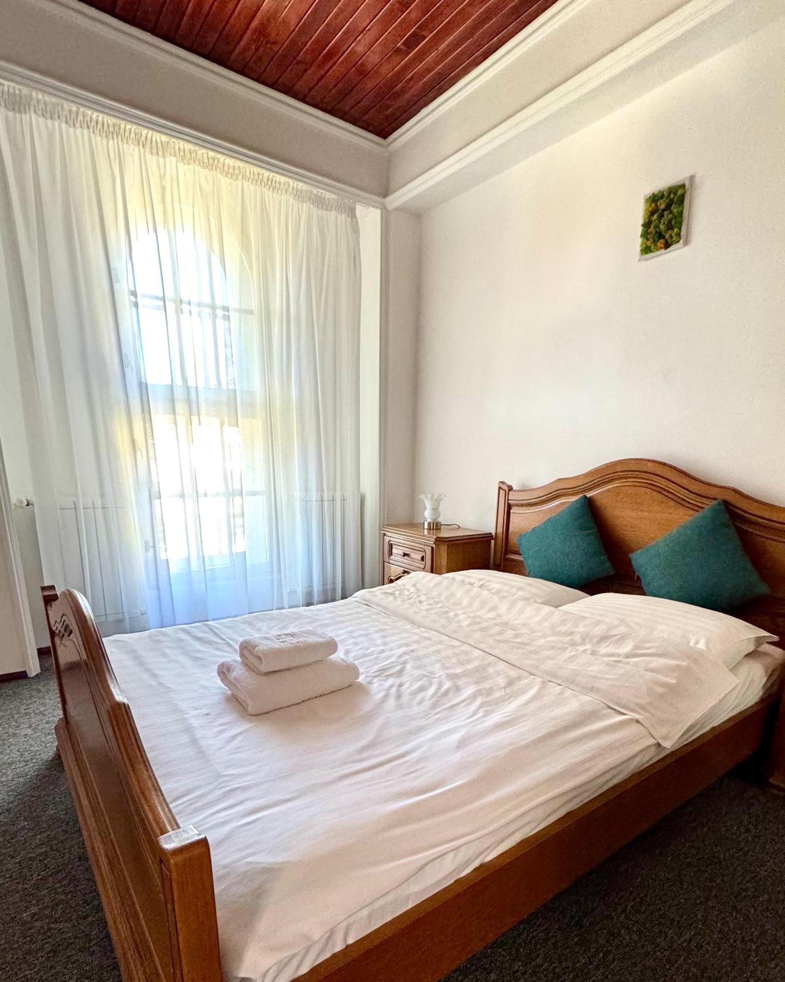 Pine Peak Apartments Predeál Kültér fotó